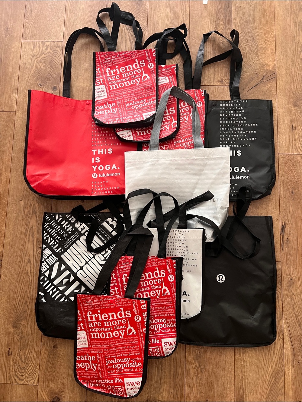 Bundle of 10 Lululemon & 1 Athleta Reusuable Shopping Bags — Red, Black, White